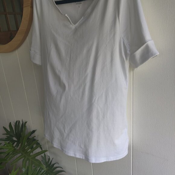 Tee Shirt by Ellen Tracy, White 92% Cotton Knit, Cuffed Short Sleeve. Size L - Picture 5 of 5